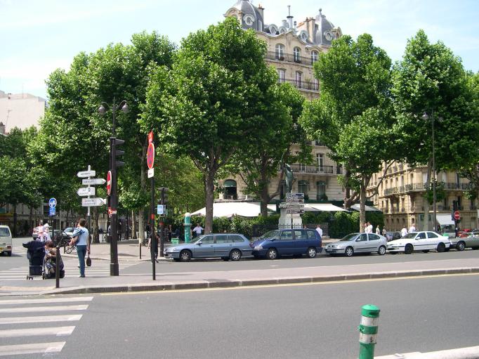  Statue du maréchal Ney devant la Closerie des Lilas (Avenue de l'Observatoire) 22-juin-2003
